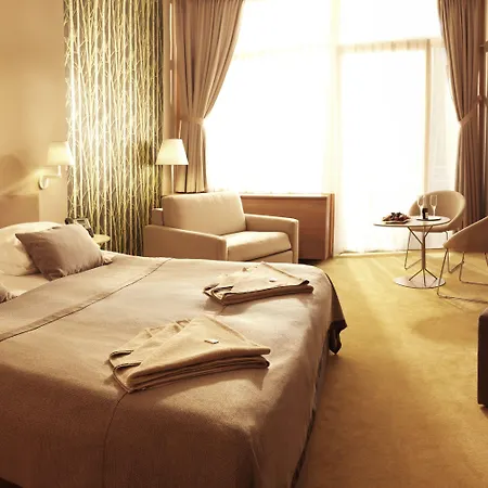 Spik Alpine 4* クランスカゴーラ