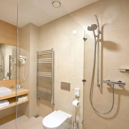 Spik Alpine Hotel 4*