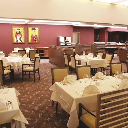 Spik Alpine Hotel 4*