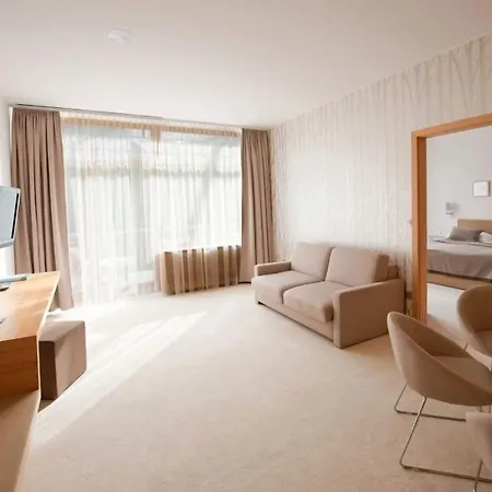 Spik Alpine 4*