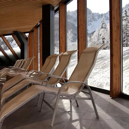 Spik Alpine 4* クランスカゴーラ